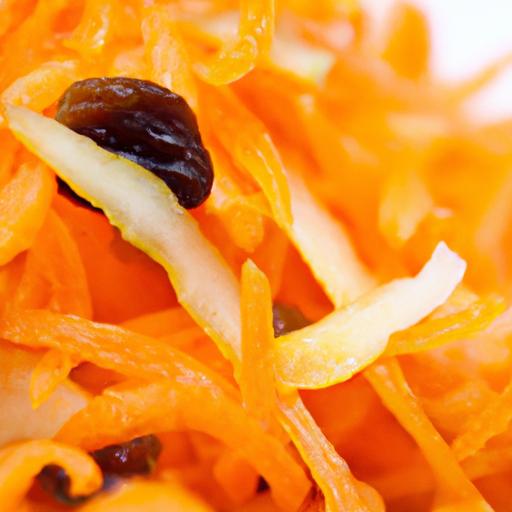 Crunchy Carrot Raisin Salad: A Sweet and Tangy Delight
