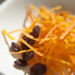 Crunchy Carrot Raisin Salad: A Sweet and Tangy Delight