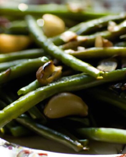 Garlic-Kissed Green Beans: Sautéed to Crisp Perfection