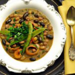 Hearty Black-Eyed Pea and Collard Green Stew: A Nutritious Classic