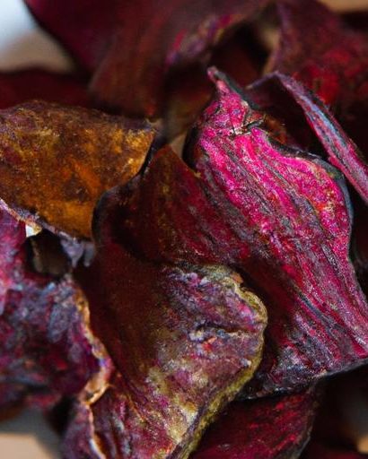 Crispy Baked Beet Chips with Sea Salt: A Healthy Snack Twist