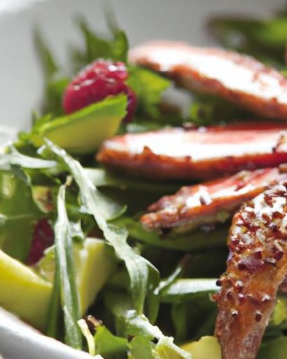 Bright & Fresh: The Ultimate Chicken and Berry Salad Guide