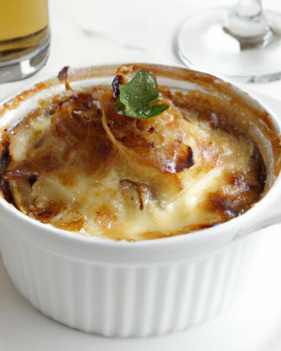 Savor the Soulful Charm of Classic French Onion Soup Gratinée
